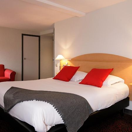 Logis Hotel L'Oree De Chartres - Barjouville Экстерьер фото
